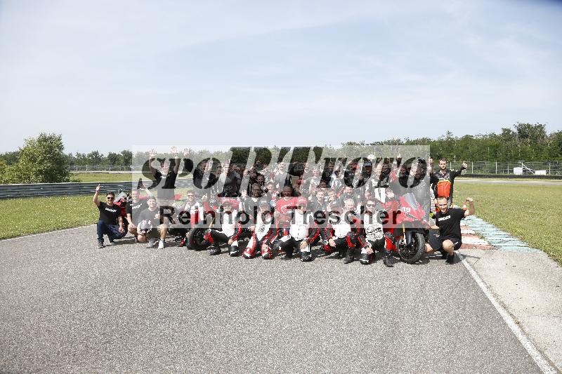 Archiv-2025/27 12.06.2025 Ducati Schweiz Trackday Warmup  ADR/Impressionen